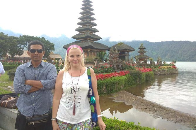 Bali (DPS) Airport arrival to Your Ubud accommodation - DPS arrival: the value of a name-board and a calm start