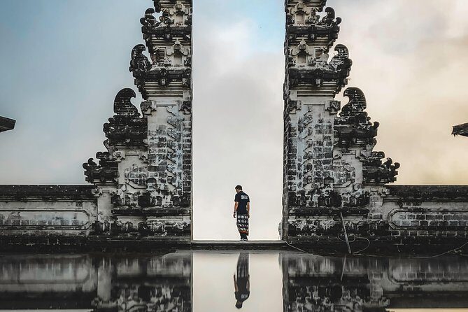Bali Instagram Tour - Lempuyang Temple gates: early start, big lines, and a real restriction