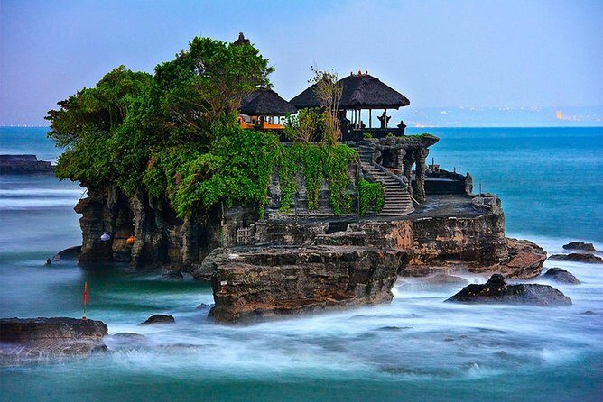 Bali Private 3 Days Tour Package Highlight - Day 1: Tohpati Batik, Celuk Silver, and the rice terrace swing