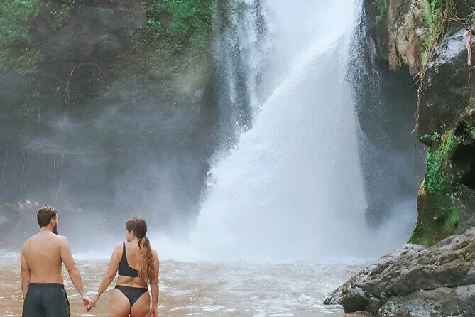 Bali Shore Excursions : Best of Bali Tour - Tegenungan Waterfall: how to get the best photos