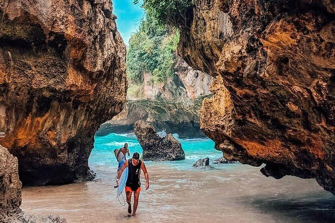 Bali Tour Customized With Local Guide - Your driver-guide setup: pickup, private AC, and water that actually helps