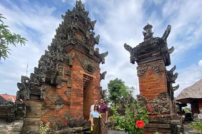 Best Of Ubud Private Day Tour With Local Guide - Stop 1: Puseh Batuan Temple and the texture of local worship