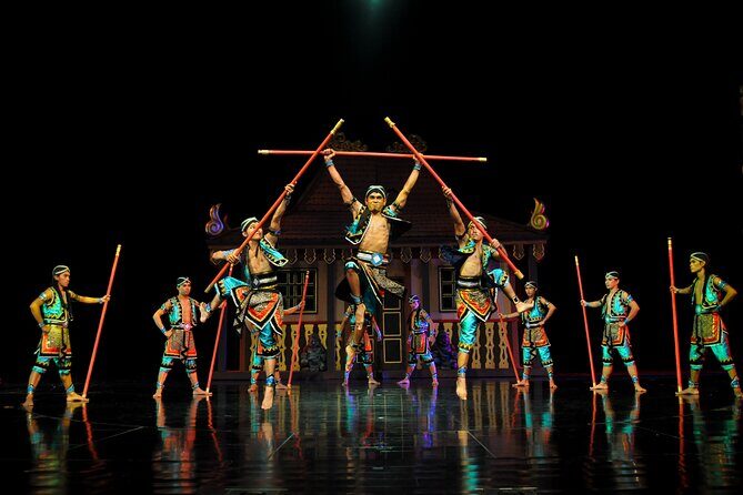 Devdan Treasure of the Archipelago Show with Transfer from Bali - Audience interaction: singing and dancing along