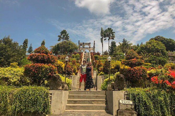 East Bali Tour, Lempuyang - Tirta Gangga - Ujung Soekasada - Black sand Beach - Ujung Water Palace (Taman Ujung Soekasada): Royal Calm and 1919 Photo Angles