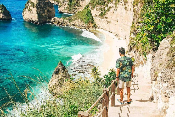 East Nusa Penida Small Group Tour: Atuh Beach & Diamond Beach – Full Day - Rumah Pohon (Tree House Bungalow): the climb that turns into a view