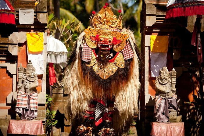 Exclusive Bali: Gates of Heaven, Tirta G - Private & All-Inc - Stop 3: Goa Raja Waterfall in a Cave-and-Water Setting
