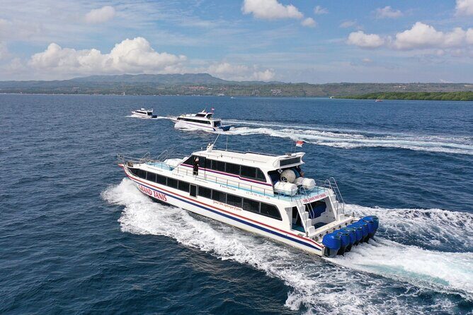 Fast Boat Transfer: Sanur to Nusa Lembongan Island by Penidago - A 30–40 minute fast crossing that actually saves your day