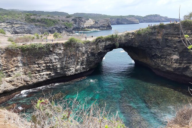 Full-Day Nusa Penida Island Private Tour with Local Guide - Kelingking Cliff viewpoints: the pinky-stone perspective