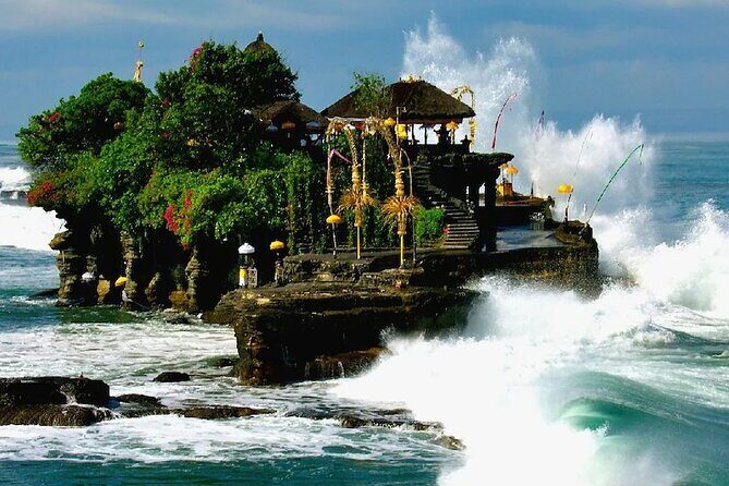 Full Day Private Tour in Bali - Tanah Lot at the end of the day: sea-rock temple and late-day atmosphere