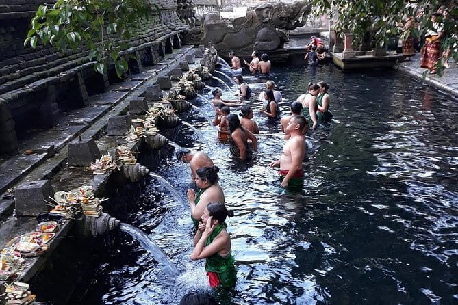 Full-Day Ubud Village including Mt Batur Tirta Empul and Sightseeing Tour - Pickup timing and how the day usually feels in motion