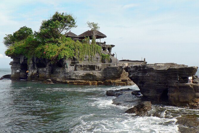 Half-Day Private Tanah Lot Sunset Tour - Tanah Lot at Sunset: The Rock Temple Moment