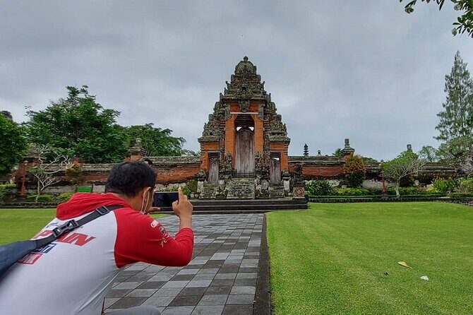 Half-Day Private Tour to Tanah Lot and Bali Royal Temple - Bali chocolate at the Pod Chocolate Main Factory and Outlet