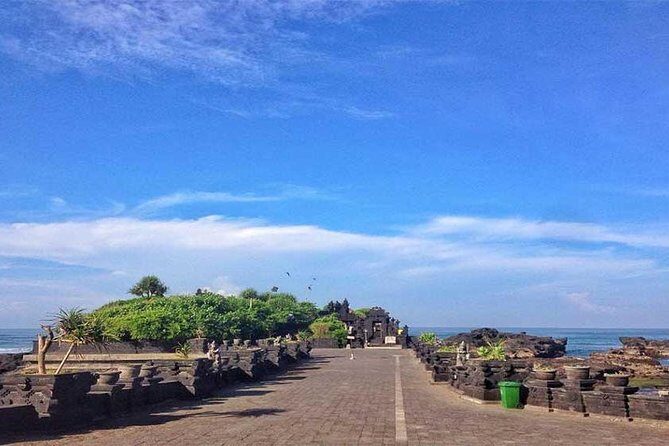 Half-Day Taman Ayun UNESCO and Tanah Lot Temple with private Car - Private Car Pickup, AC, and an English-Speaking Driver