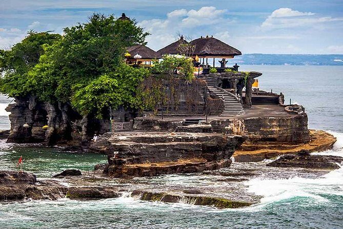 Half Day Tour: Tanah Lot Sunset & Taman Ayun Temple Included Entrance Ticket - Why this combo works: Taman Ayun’s garden calm + Tanah Lot’s wave drama