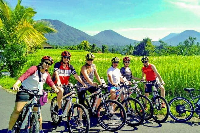 Halo Bike Cycling Tour Downhill - Breakfast, then the ride rhythm
