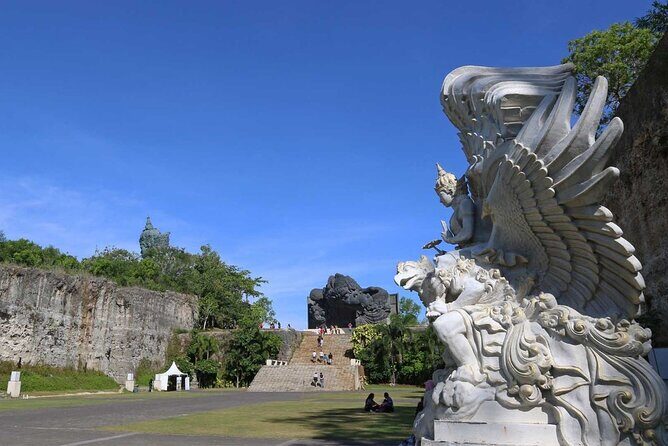 Indonesia: Garuda Wisnu Kencana - Walking vs Segway: how to move through 60 hectares