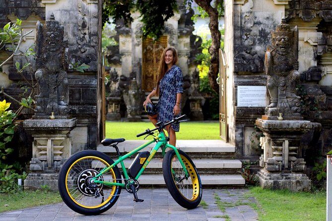 Kuta Beach eBike Private Tour - Riding past the Satria Gatotkaca Statue area and eating like you mean it