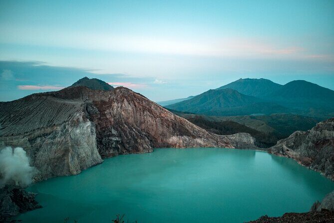Mount Ijen Crater Trekking Tour from Bali - Safety gear and the first climb: what the 3 km trek feels like