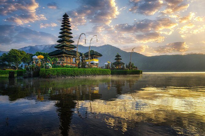 North Bali: Sekumpul Waterfalls and Ulun Danu Temple Tour - 6:30am pickup and the tricky part: the drive north