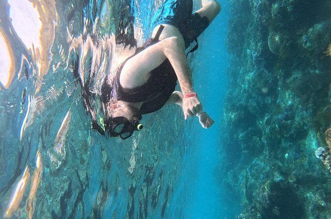 Nusa Penida Snorkeling at Manta Bay and Land Tour (inclusive) - Angel Billabong and Broken Beach: iconic shapes, tight timing