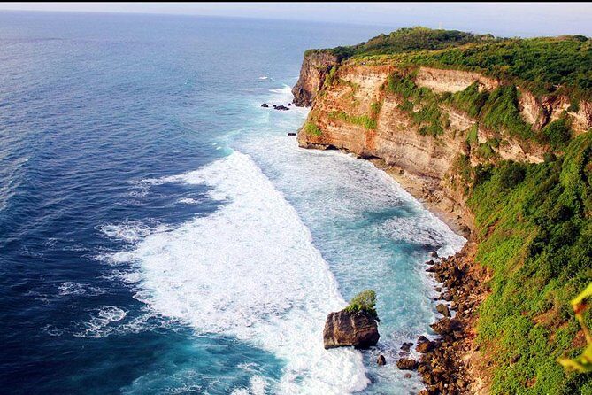 Padang-padang Beach and Kecak Firedance at Uluwatu Temple - Jimbaran Bay seafood BBQ: the easiest way to end the day