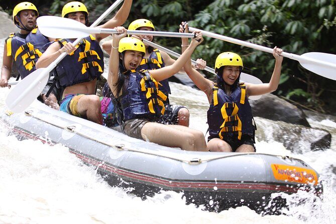 Premium White Water Rafting and Jungle Buggies in Bali - Getting to Mason Adventures: lockers, showers, and the stair reality