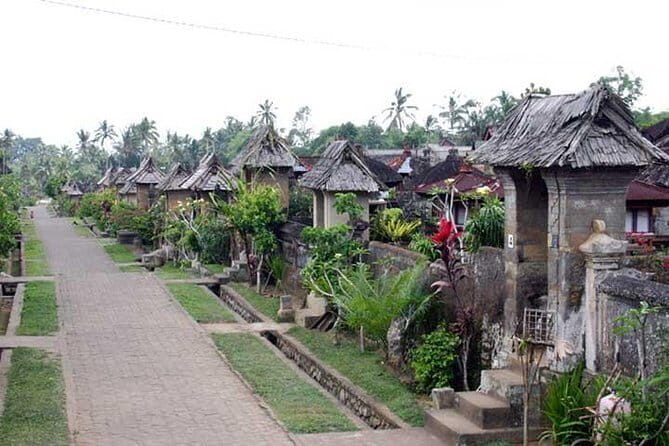 Private Chartered Car to Bali Temples With Besakih Temple - Stop 2: Puseh Batuan Temple for a slower village feel