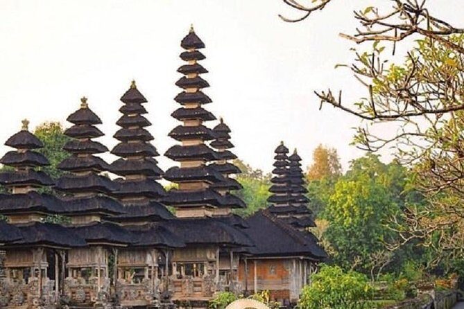 Private Full-Day Tour Jatiluwih Rice Terrace and Tanah Lot Temple - Tanah Lot Temple: the sea-rock setting and the Nirartha connection