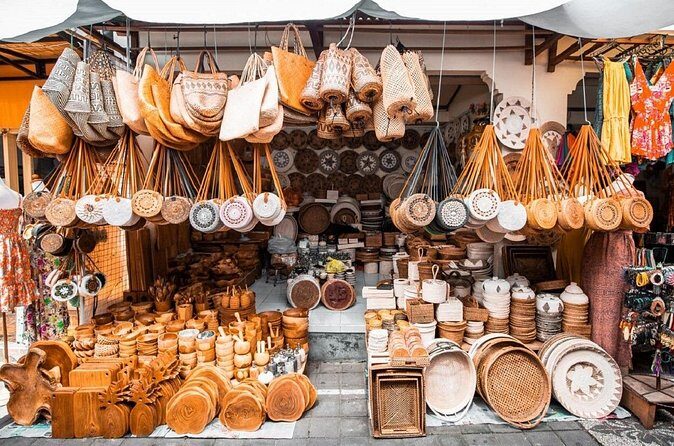 Private Half-Day Beach and Shopping Tour in Kuta - English-speaking driver and why Yus’s service stands out