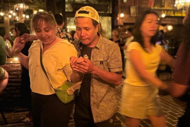 Private Salsa and Bachata Dance in Bali - Bali Freedom Way and what private really means here