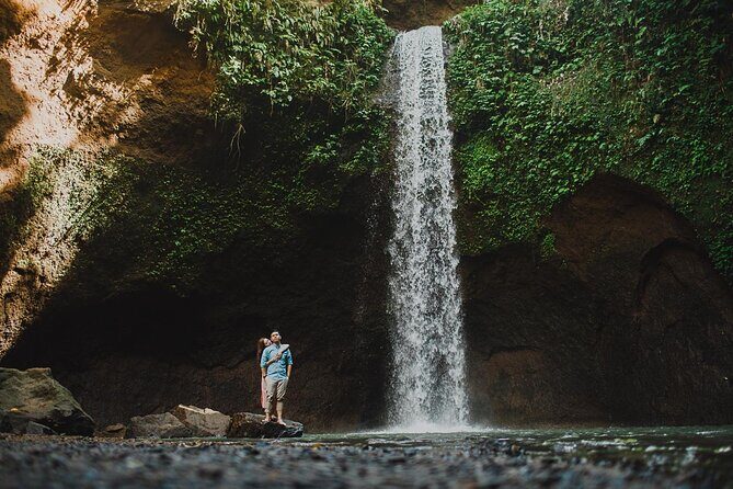 Private Tour : Bali Best Waterfalls, Temples and Monkey Forest - Tibumana Waterfall: jungle steps and a cooling break