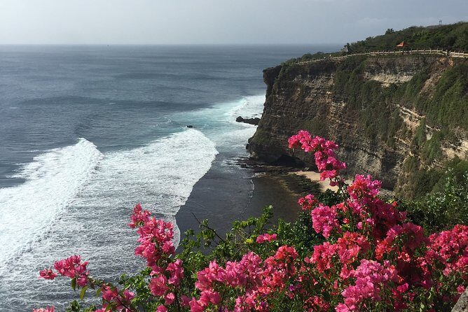 Private Tour: Highlights Uluwatu Temple & Southern Beaches Bali - Padang Padang Beach: the beach people build plans around