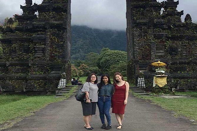 Private Tour: Ulun Danu Temple-Handara Gate-Wana Giri Hill&Tanah Lot Sunset - Wanagiri Hidden Hill: A Viewpoint That Rewards Morning Light