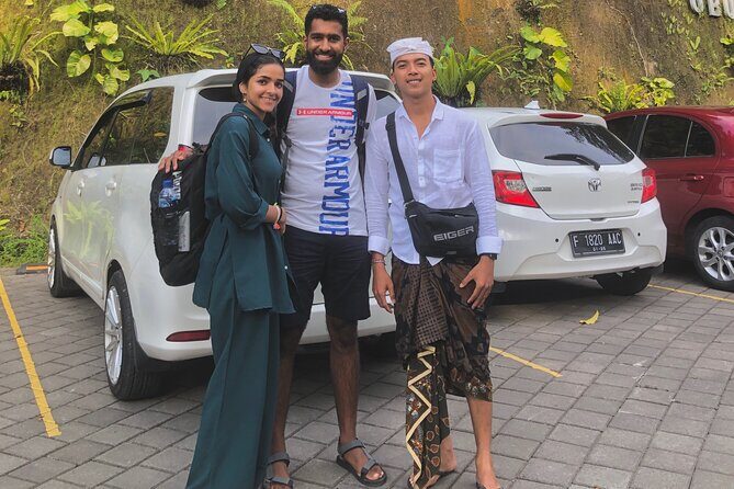 Private Tour Uluwatu Sunset Kecak Dance and Dinner at Jimbaran - Uluwatu Temple: big ocean views, serious sun, and monkey awareness