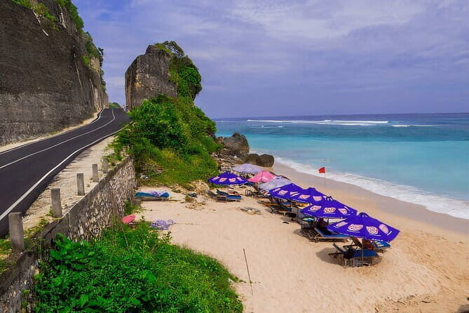 Private Tour Uluwatu Temple and Kecak Sunset Dance - Stop 6: Jimbaran Bay and the optional seafood dinner on the sand