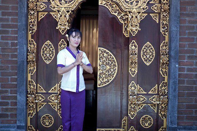 Royal Traditional Lulur Balinese Massage 2 hours Spa At Nusa Dua Bali - 2 hours of treatment: thalasso foot wash to oil massage