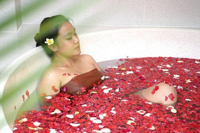 Royal Traditional Lulur Balinese Massage 2 hours Spa At Nusa Dua Bali - Your welcome ritual: ginger tea plus a flower/lotus-style bath