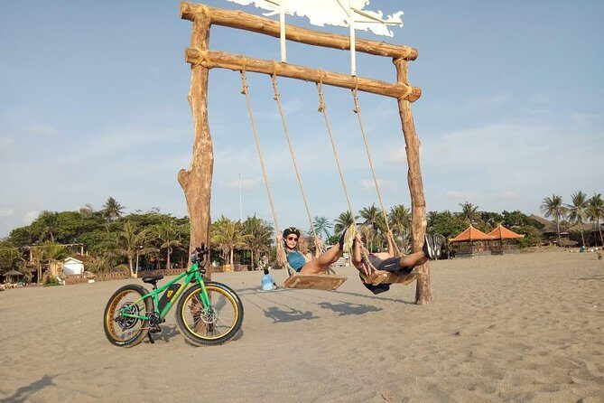 Seminyak Beach eBike Private Tour - Stop 5: Pantai Double Six for relaxed café time and sea breeze