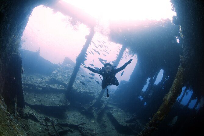 Shipwreck Diving in Tulamben - Between-session snacks and drinks: a real break, not a token one