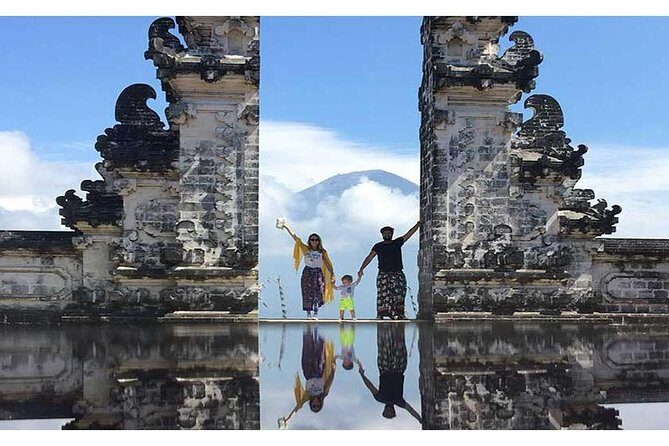 Tour Gate of Heaven at Lempuyang Temple - Blue Lagoon Snorkeling with lunch - Lempuyang Temple logistics: tickets included, but your comfort still counts