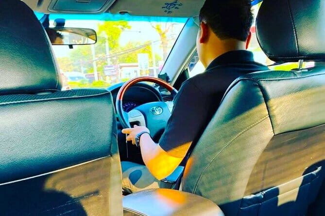 Try find your better than us! Airport transfer service in Denpasar HTL-APT(DPS) - Choosing the Right Car: Sedan, MPV, or Van