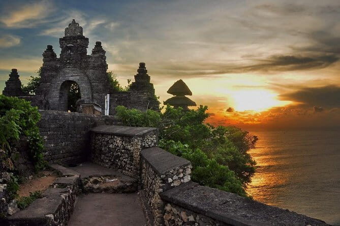 Ubud Private Tour From Cruise Port Benoa Bali All Inclusive - Lodtunduh coffee and tea garden: a real break in the middle