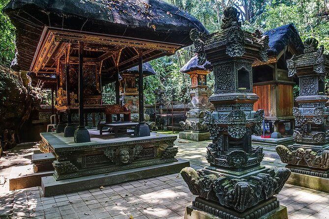 Ubud Sacred Monkey Forest & Art Village Tour - Mas Carving Center: Wood That Tells You What Village Skills Look Like