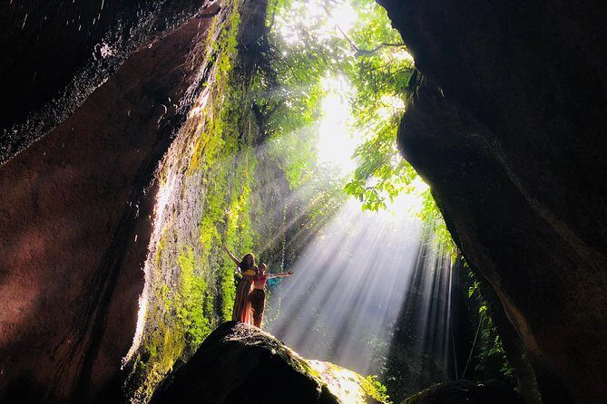 Ubud Temples, Waterfalls, Rice Terraces & Balinese Culture - The route that makes Ubud easier: market to monkeys to terraces to a waterfall