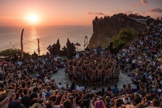 Uluwatu Cliff Temple sunset Tour with Kecak Show and Sea Food Dinner at Jimbaran Beach - Kecak fire dance timing: how the show fits the sunset