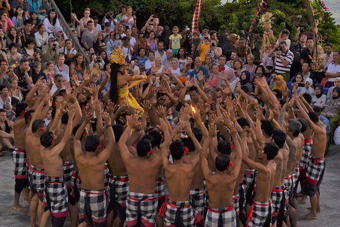 Uluwatu Cliff Temple sunset Tour with Kecak Show and Sea Food Dinner at Jimbaran Beach - What you’ll actually do during the tour (stop-by-stop)